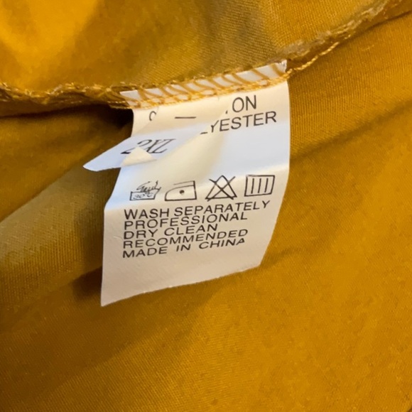 SHEIN Gold Boxy Sleeveless Tank Top - Picture 7 of 8